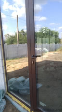 Warm doors with automatic lock in Zaporizhia